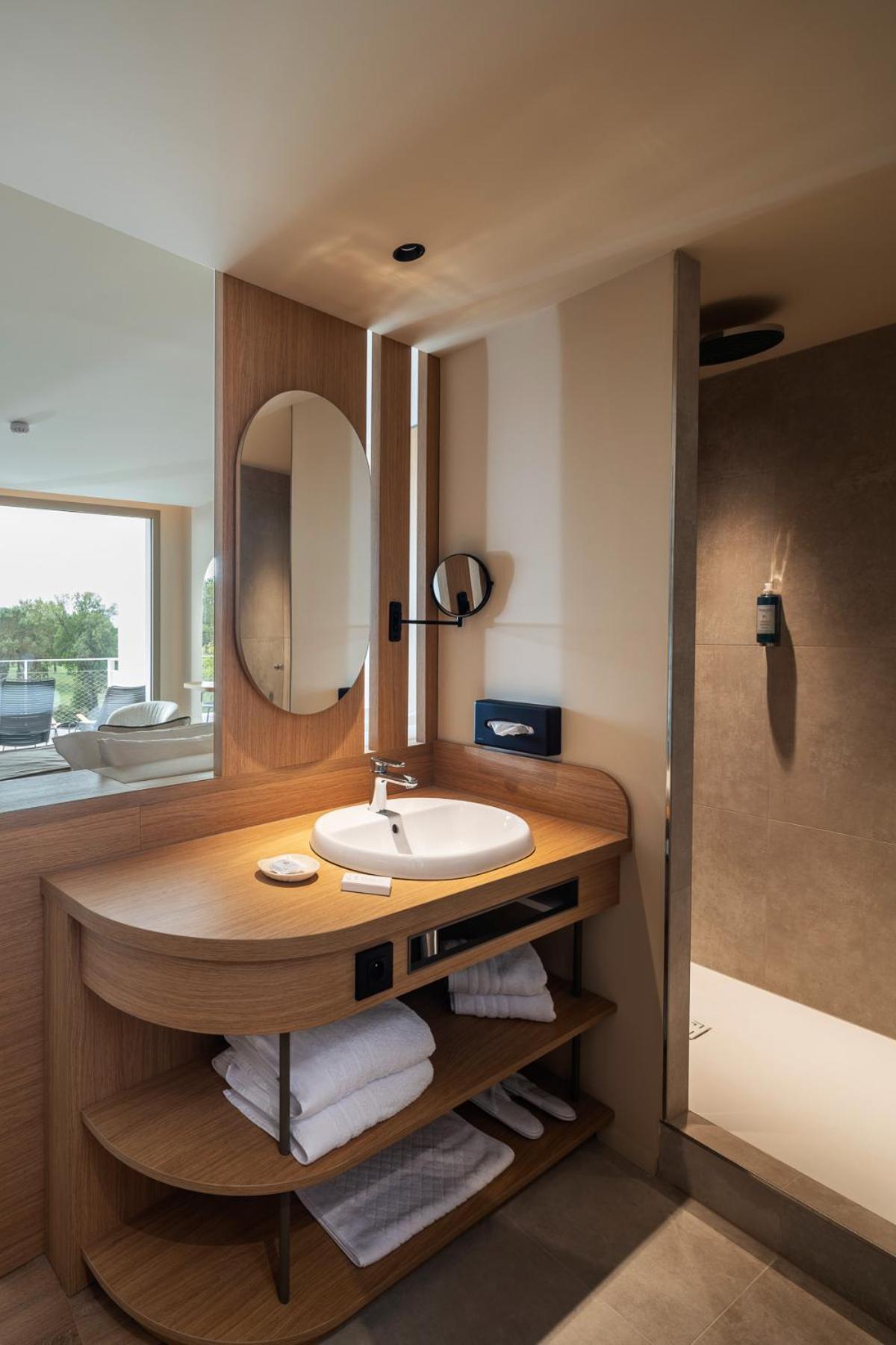 Hotel Horizon Resort Massane Baillargues Bagian luar foto